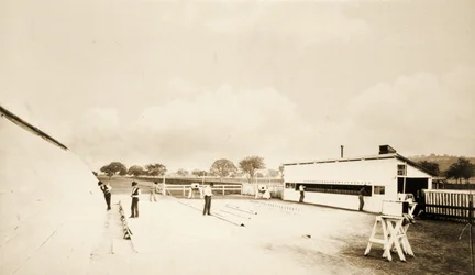 General view of experiment track, background and cameras used to shoot the 